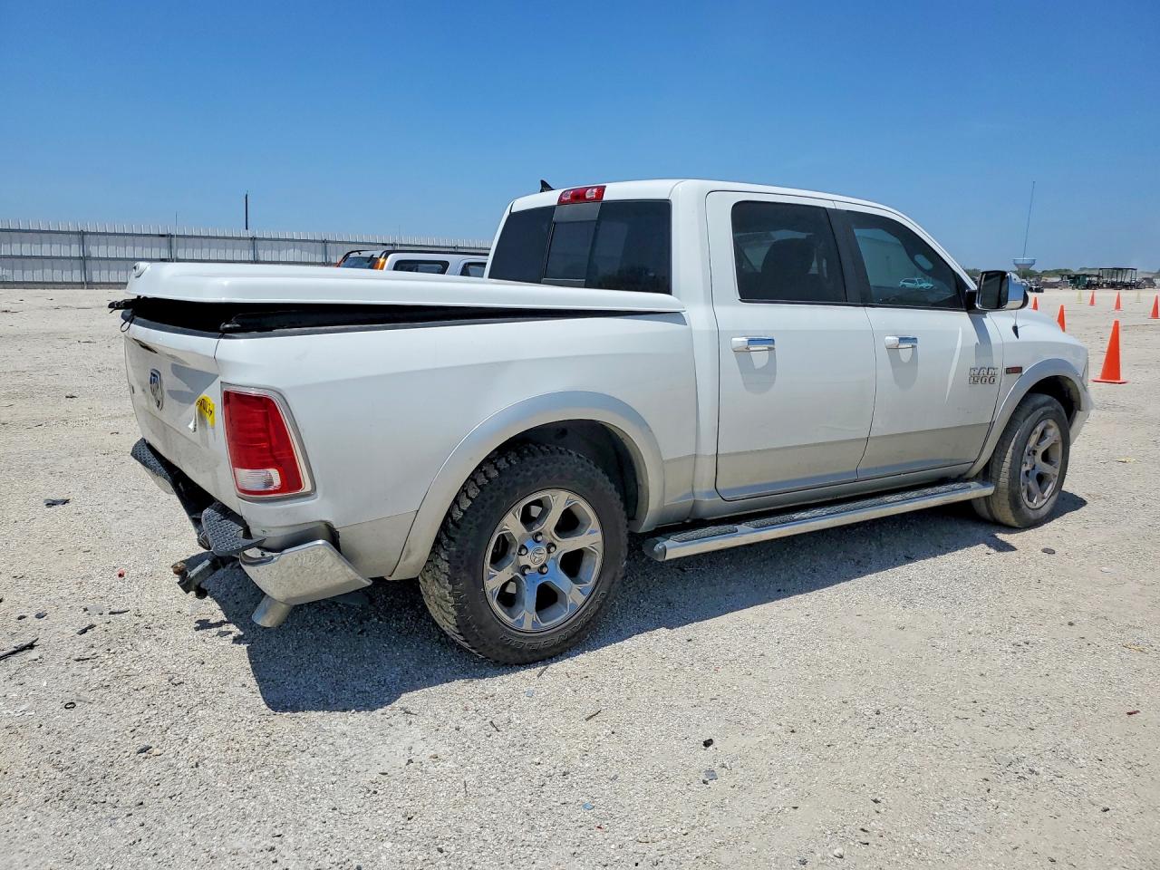 2016 RAM 1500 LARAMIE — снимка 3