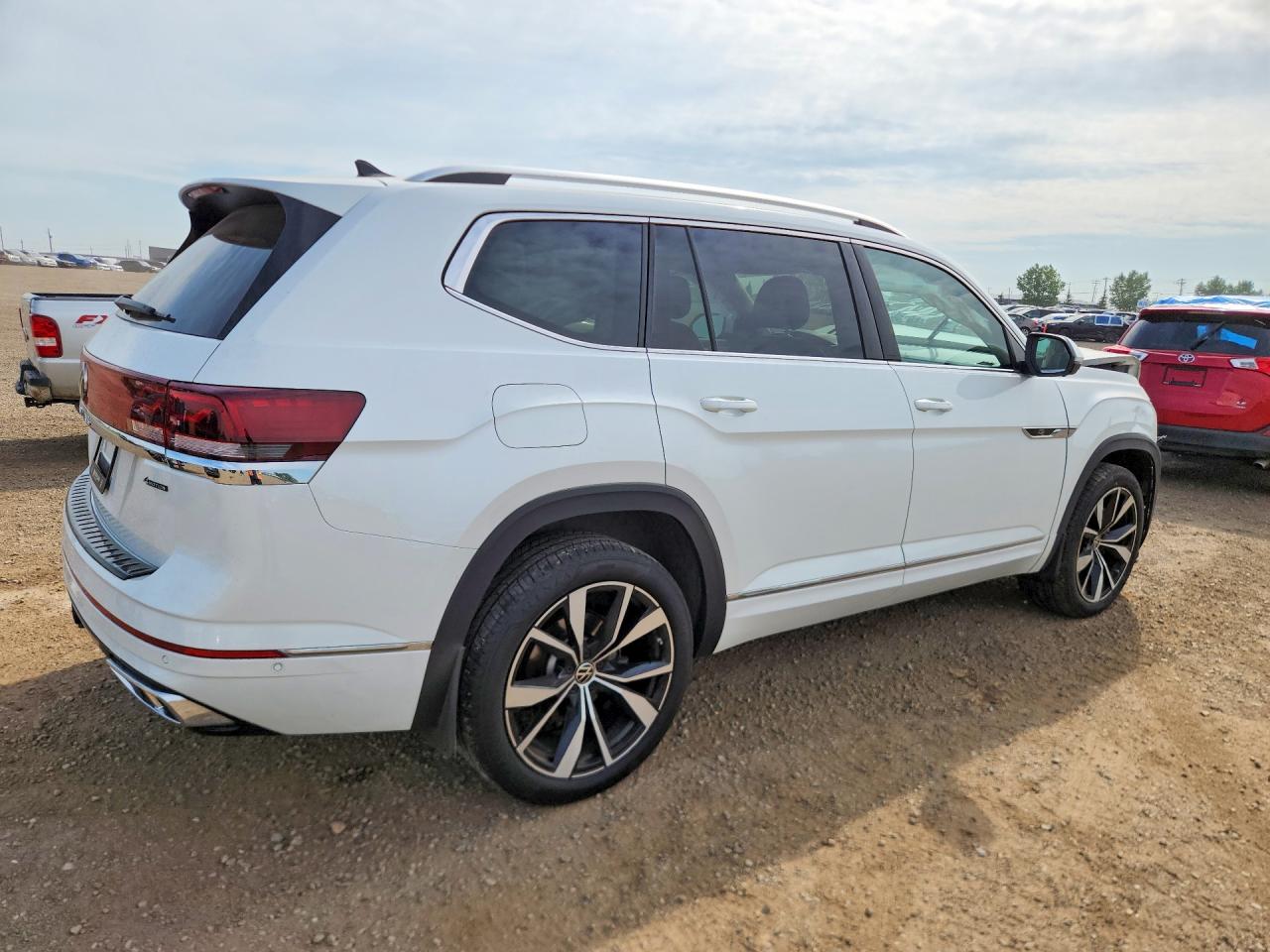 2024 VOLKSWAGEN ATLAS SEL PREMIUM R-LINE — снимка 3