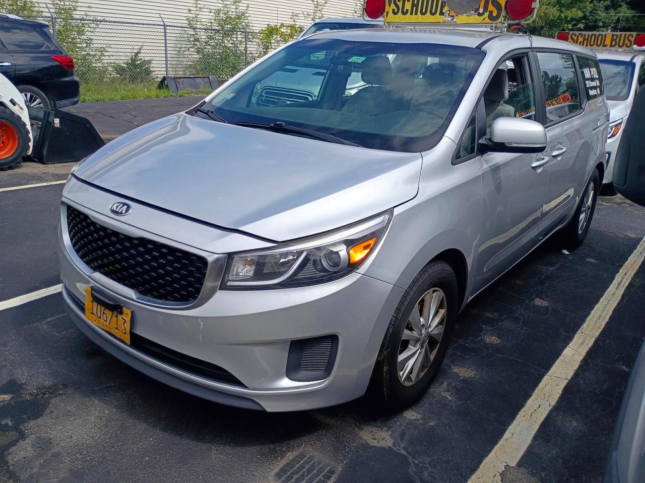 2017 KIA SEDONA L — снимка 2