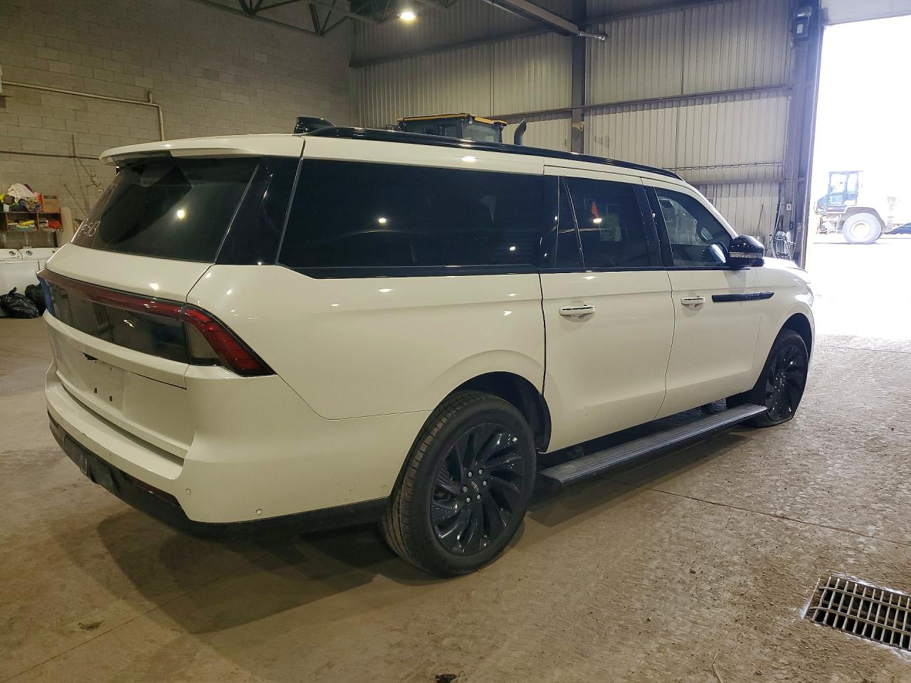 2025 LINCOLN NAVIGATOR L RESERVE — снимка 3
