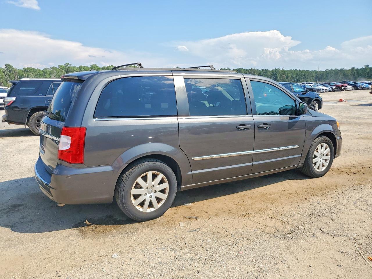 2016 CHRYSLER TOWN & COUNTRY TOURING — снимка 3