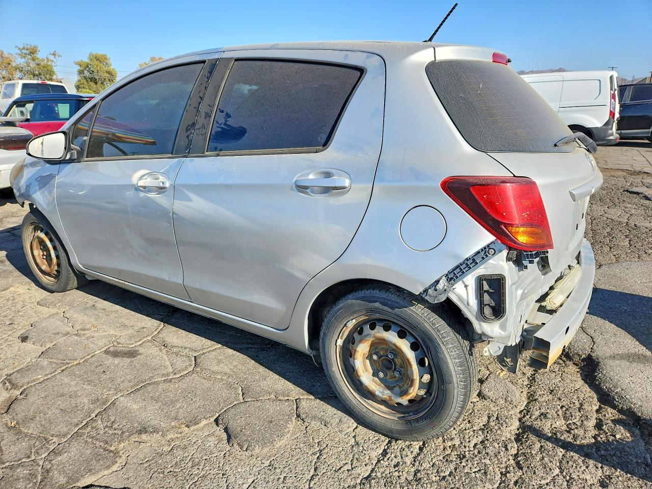 2016 TOYOTA YARIS 5-DOOR L — снимка 2