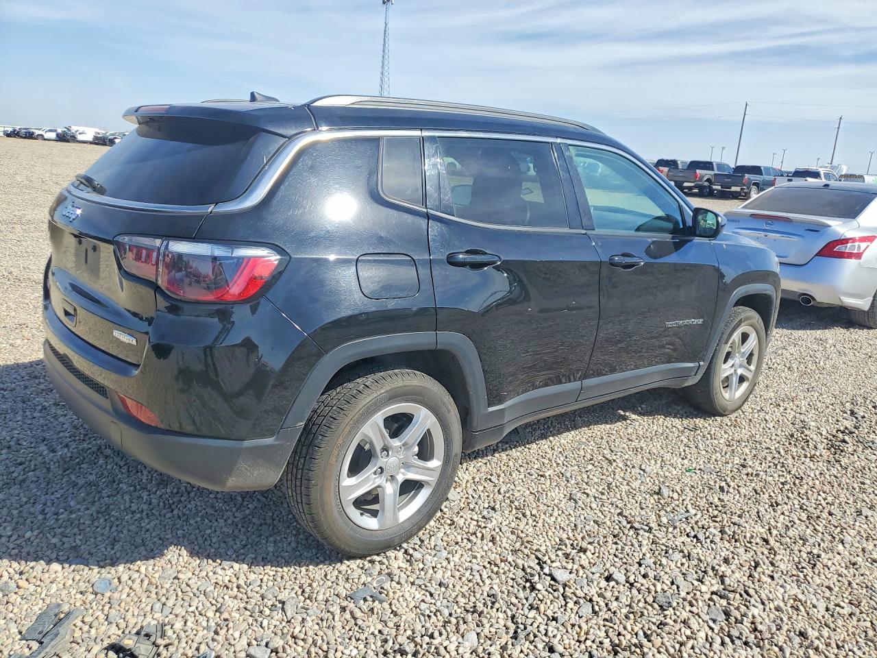 2024 JEEP COMPASS LATITUDE — снимка 3
