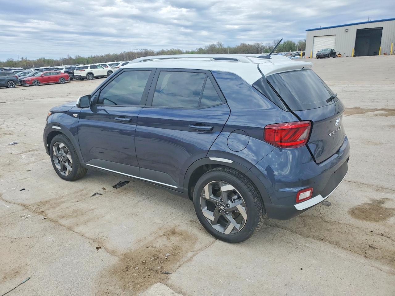 2026 HYUNDAI VENUE SEL — снимка 2