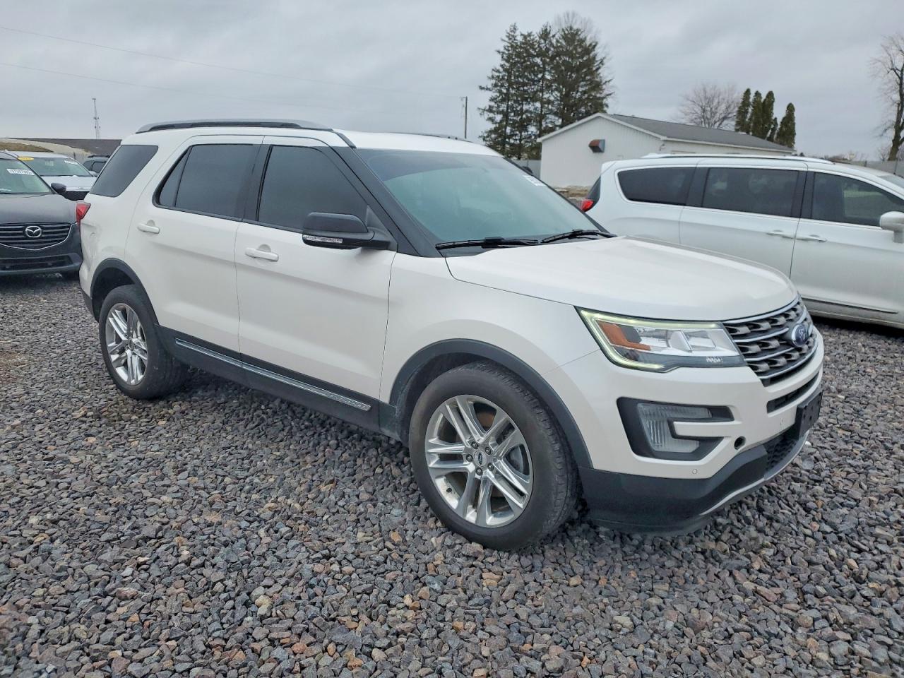 2017 FORD EXPLORER XLT — снимка 4