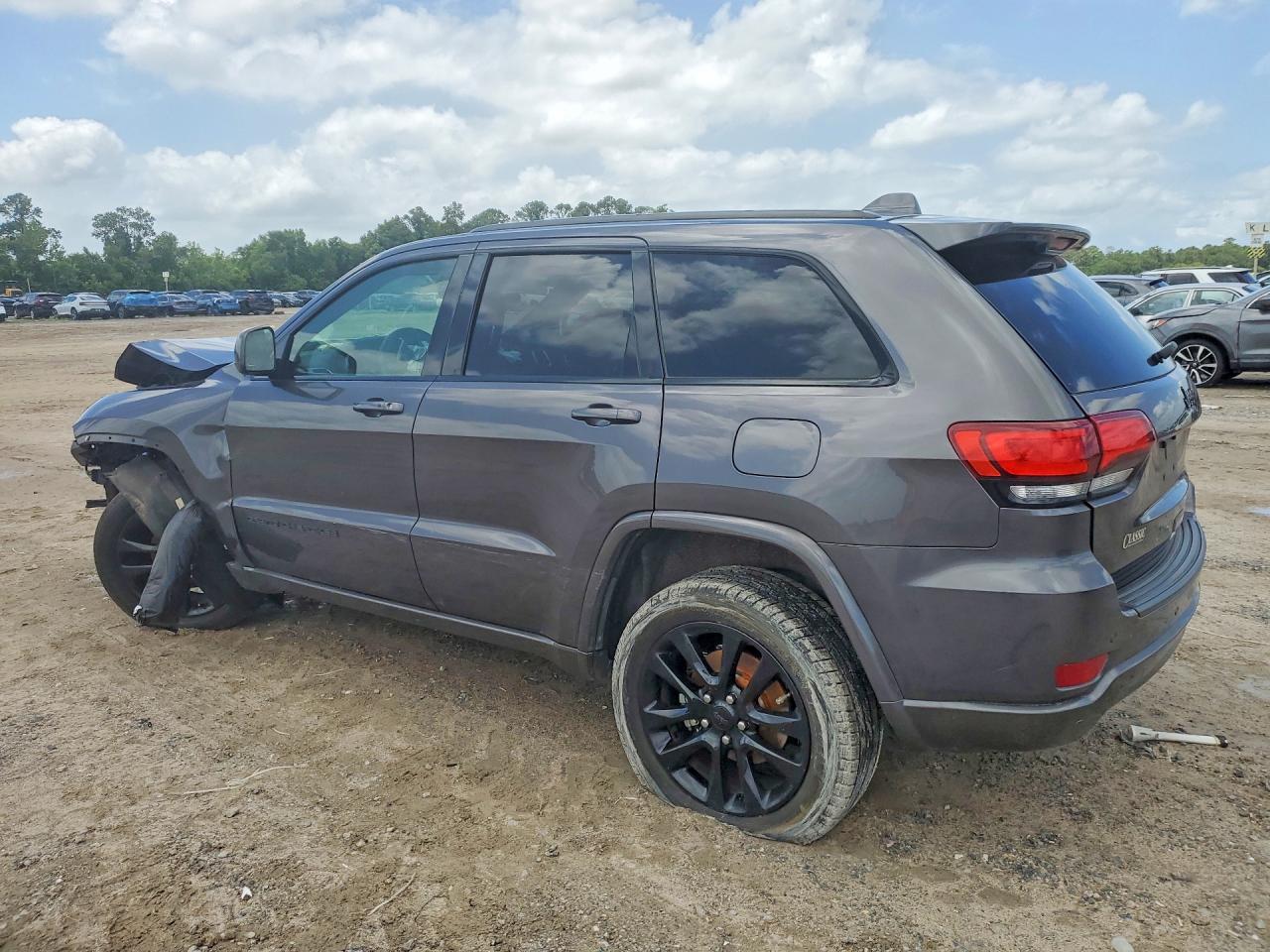 2019 JEEP GRAND CHEROKEE LAREDO — снимка 2
