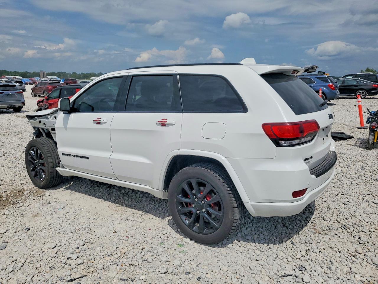 2020 JEEP GRAND CHEROKEE LAREDO — снимка 2