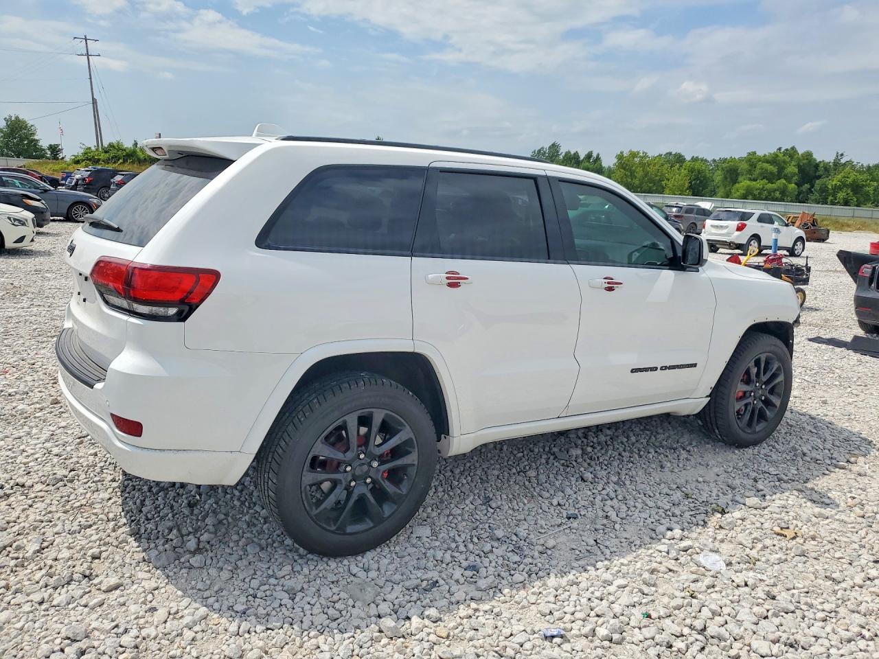 2020 JEEP GRAND CHEROKEE LAREDO — снимка 3