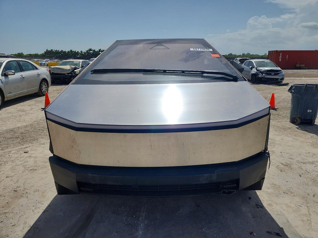 2025 TESLA CYBERTRUCK — снимка 5