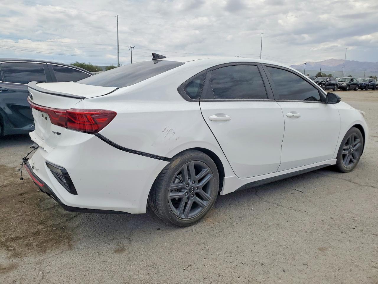 2021 KIA FORTE GT LINE — снимка 3