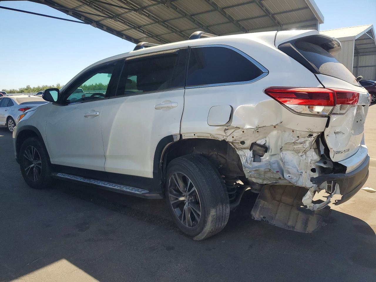 2019 TOYOTA HIGHLANDER LE — снимка 2