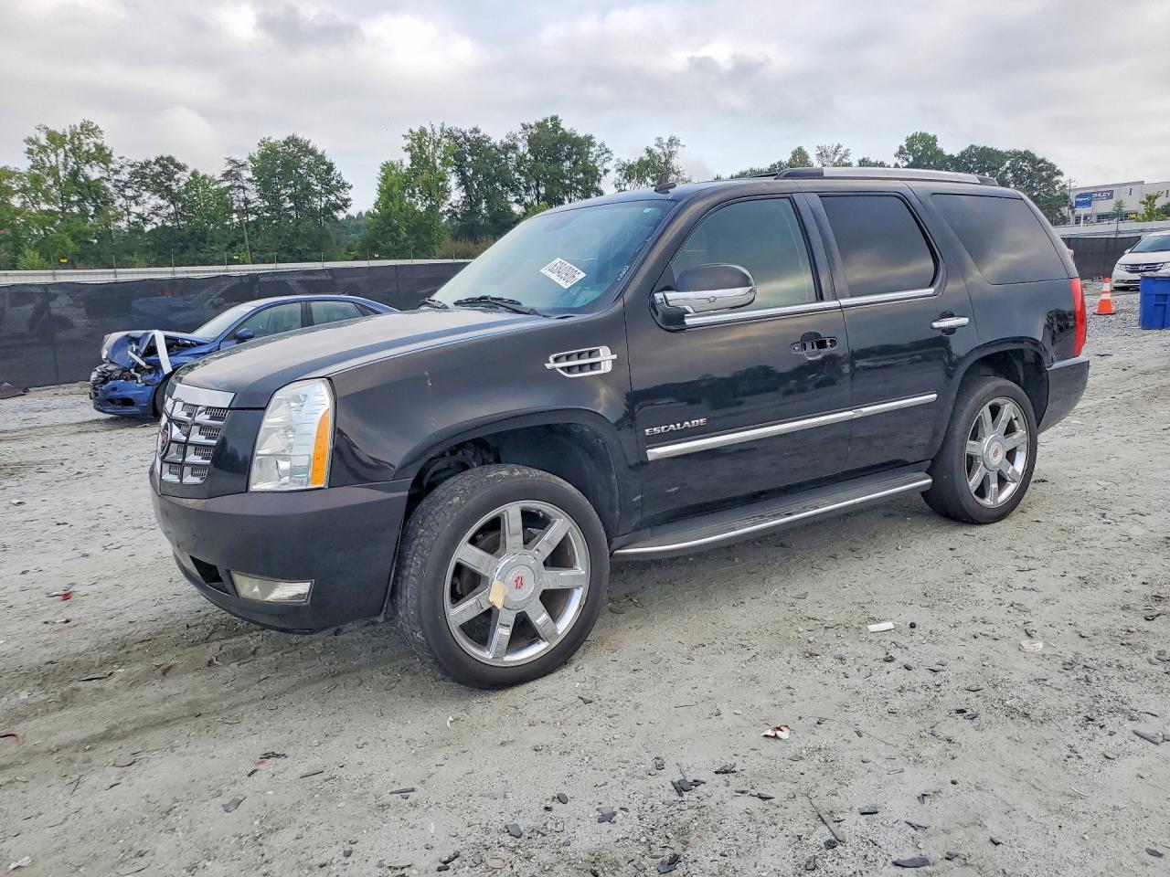 2013 CADILLAC ESCALADE LUXURY