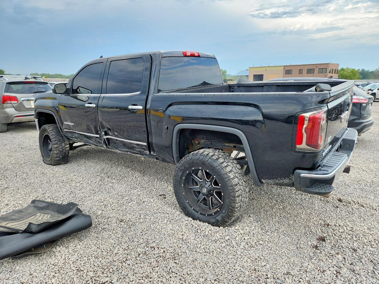 2017 GMC SIERRA K1500 SLT — снимка 2