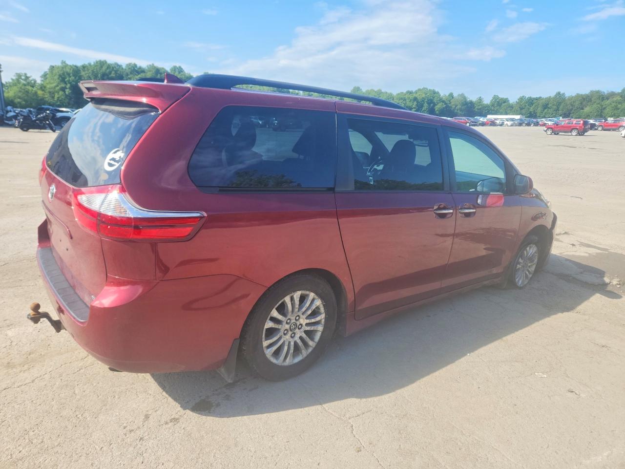 2018 TOYOTA SIENNA XLE 8-PASSENGER — снимка 3