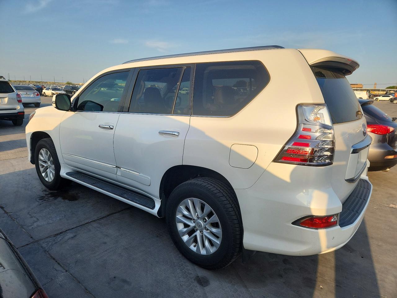 2016 LEXUS GX 460 — снимка 2