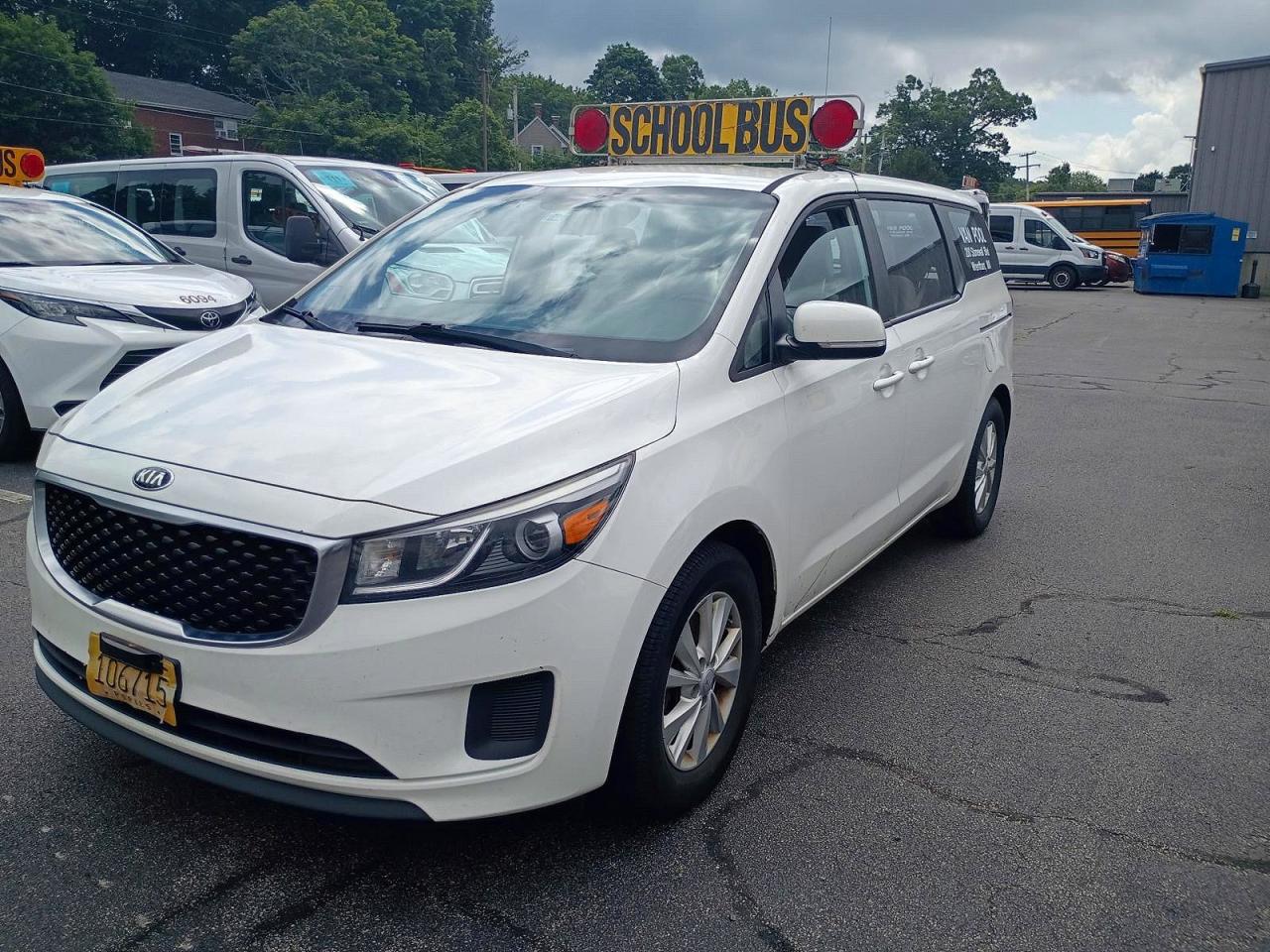 2017 KIA SEDONA L — снимка 2