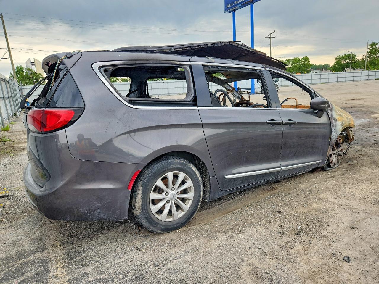 2017 CHRYSLER PACIFICA TOURING L — снимка 3