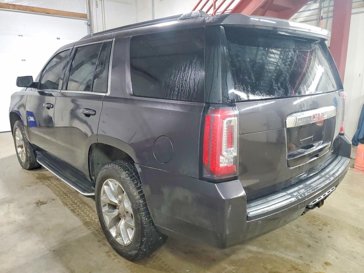 2016 GMC YUKON SLT — photo 2