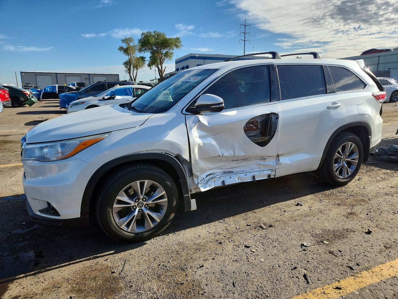 2016 TOYOTA HIGHLANDER LE PLUS