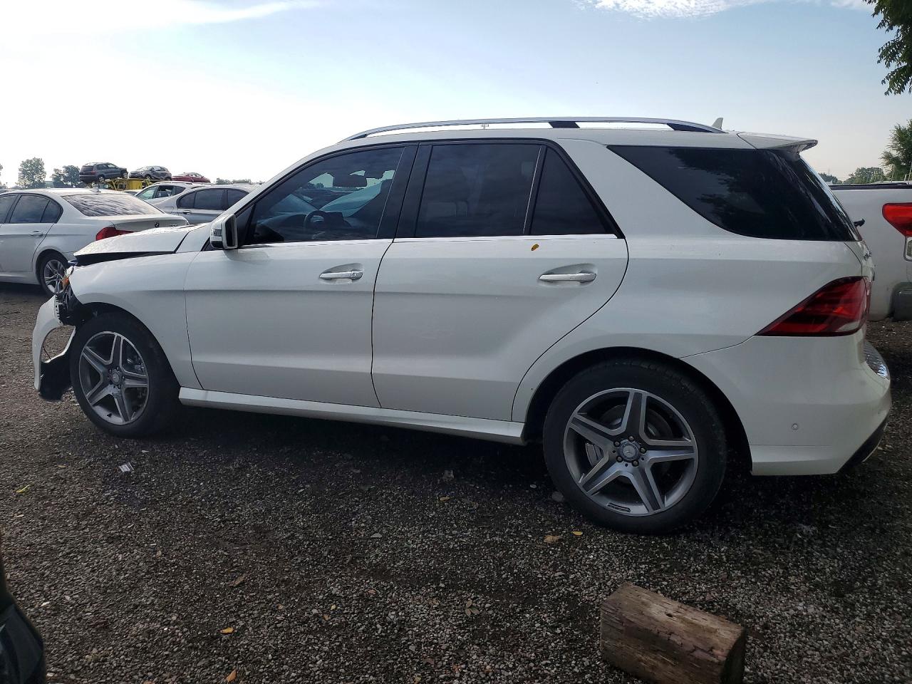 2017 MERCEDES-BENZ GLE 400 4MATIC — снимка 2