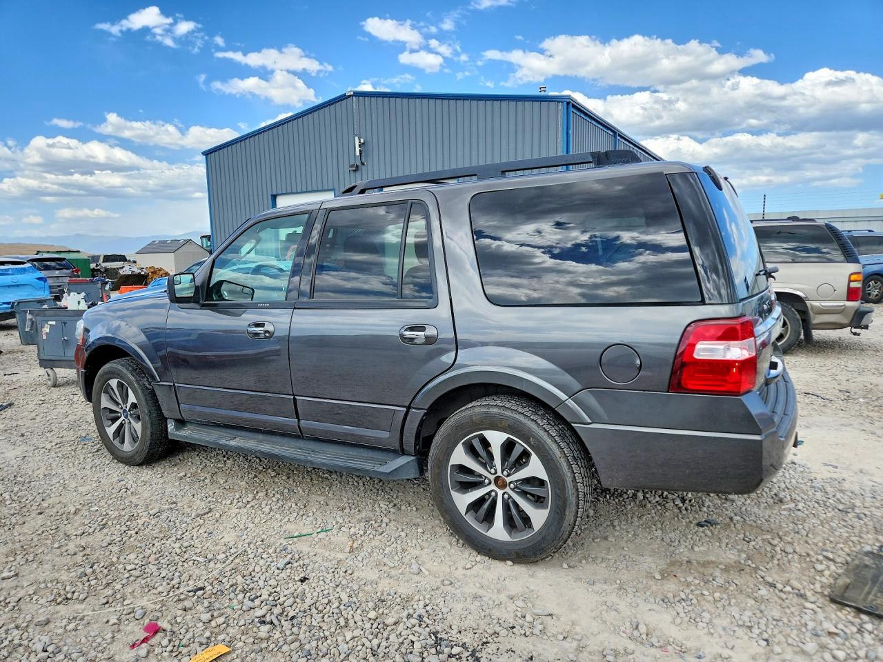 2017 FORD EXPEDITION XLT — снимка 2