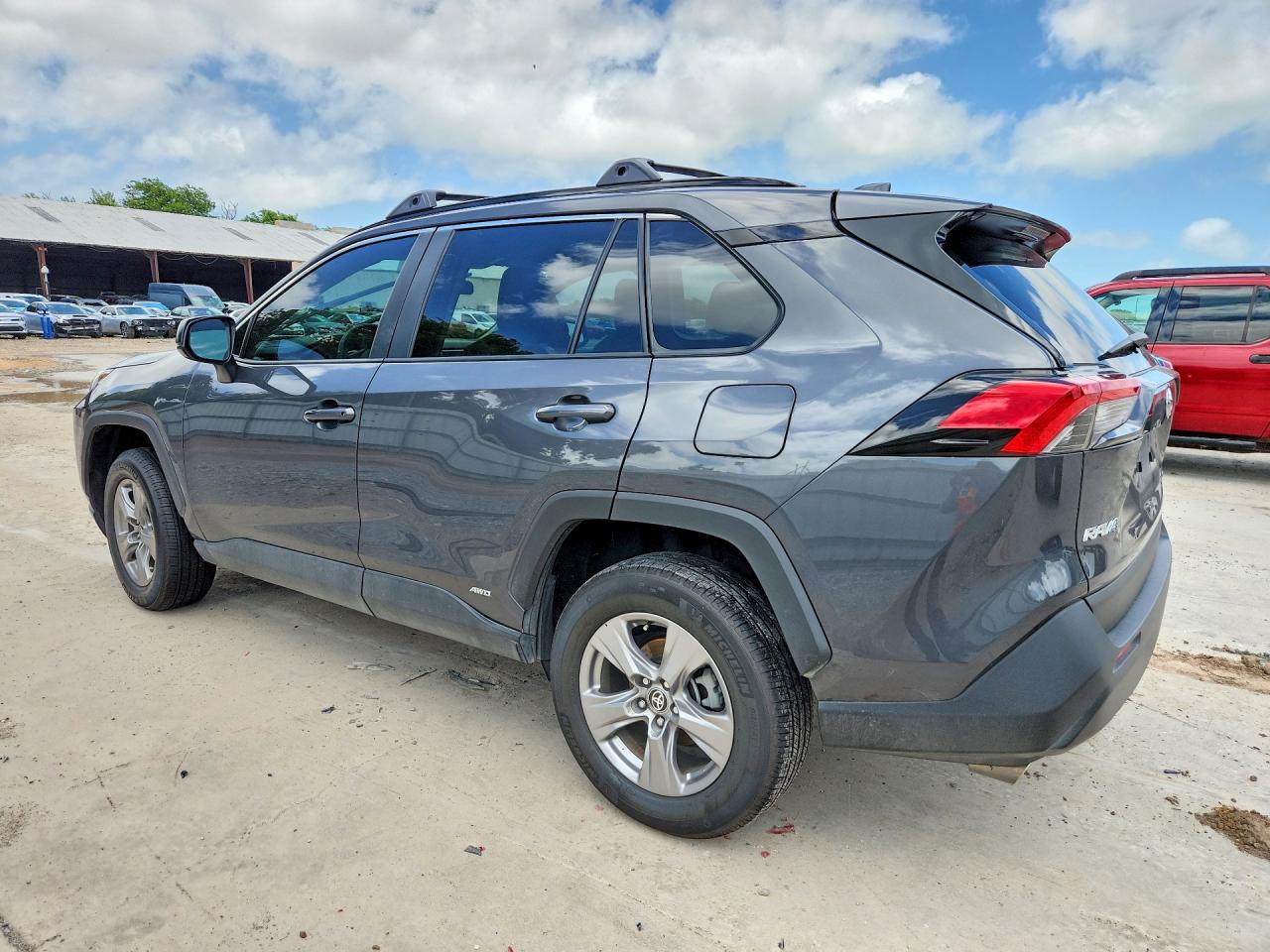 2024 TOYOTA RAV4 LE — снимка 2