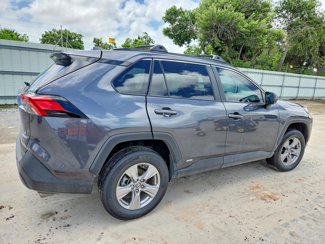 2024 TOYOTA RAV4 LE — снимка 3
