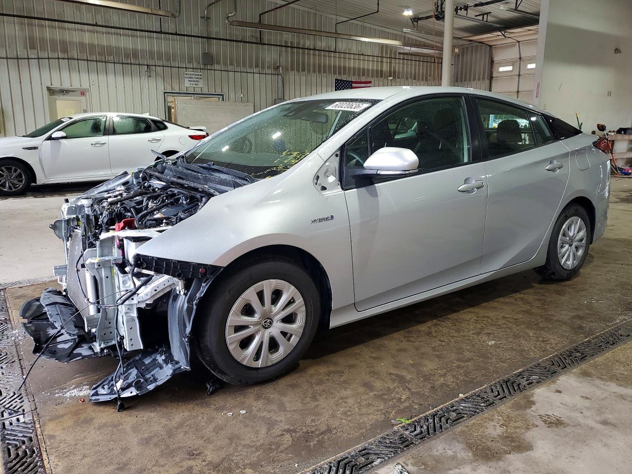2022 TOYOTA PRIUS LE