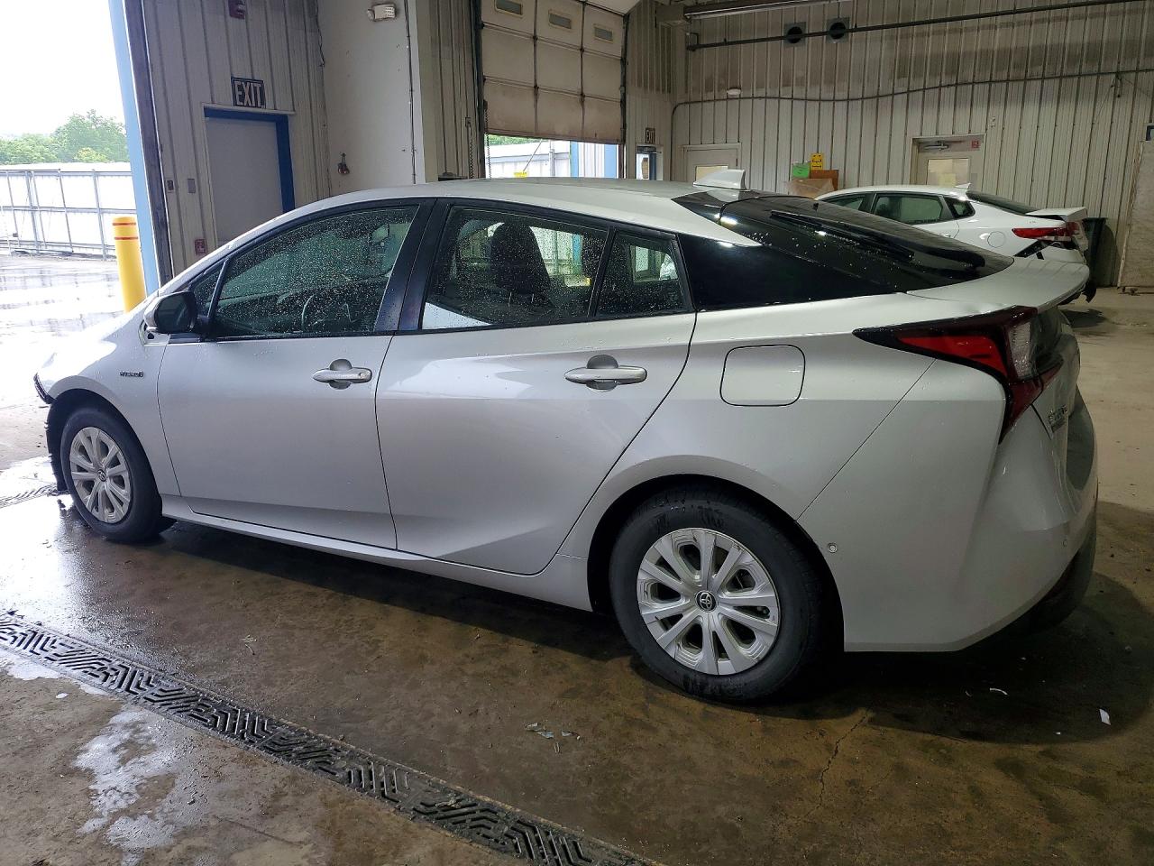 2022 TOYOTA PRIUS LE — снимка 2