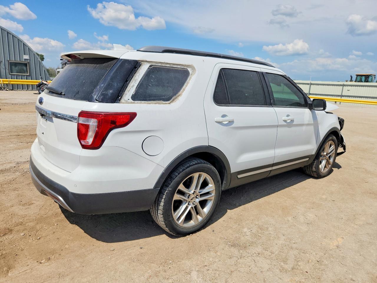 2017 FORD EXPLORER XLT — снимка 3
