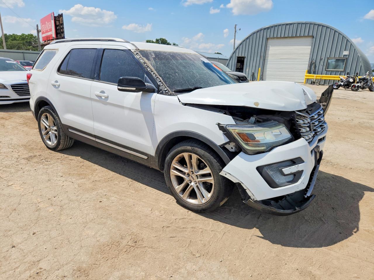 2017 FORD EXPLORER XLT — снимка 4