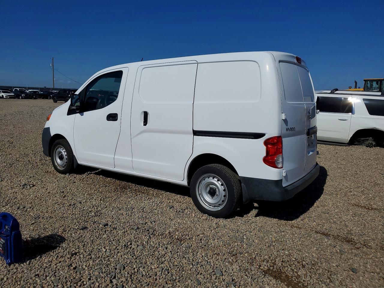 2017 NISSAN NV200 — снимка 2