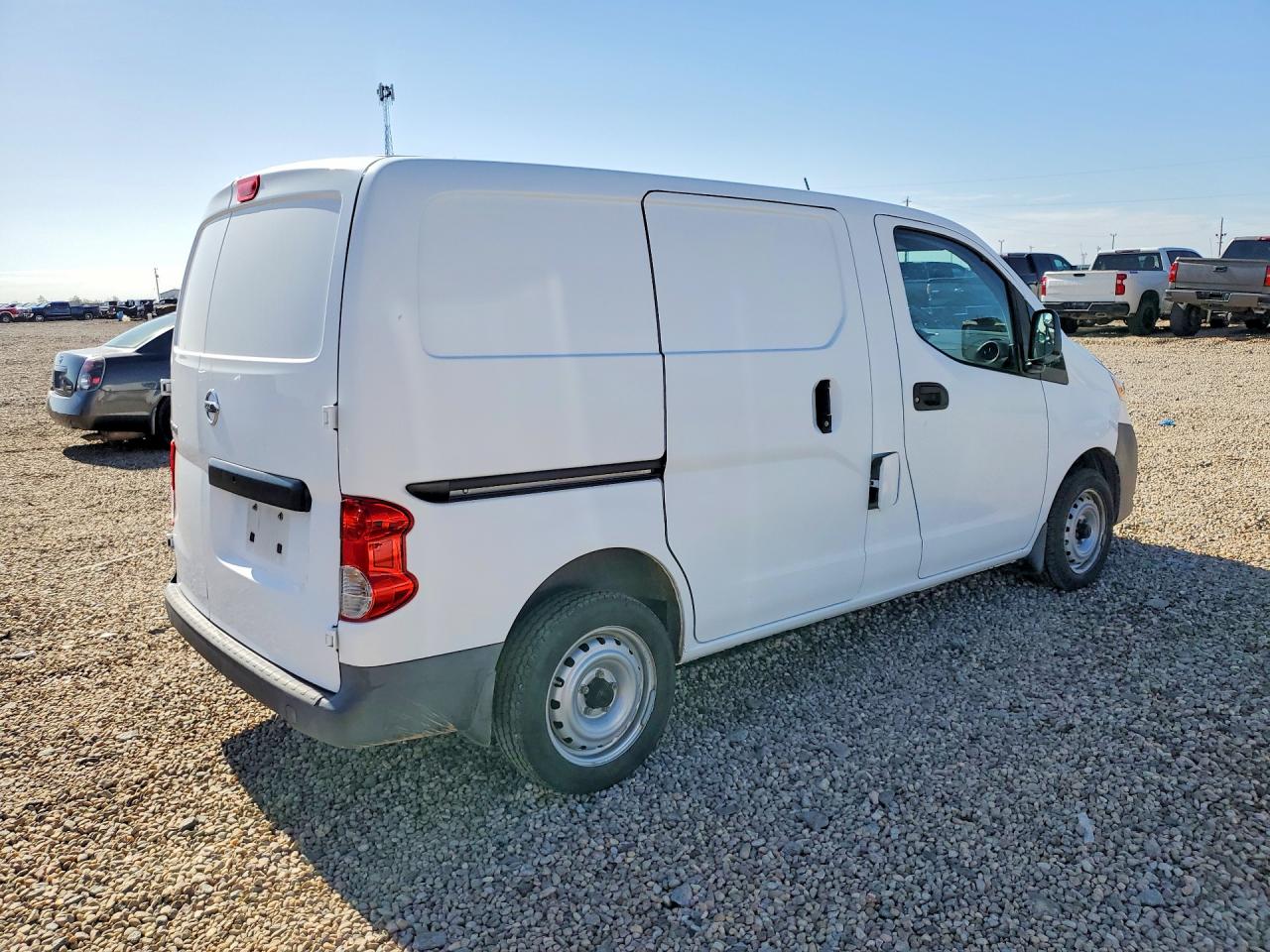 2017 NISSAN NV200 — снимка 3