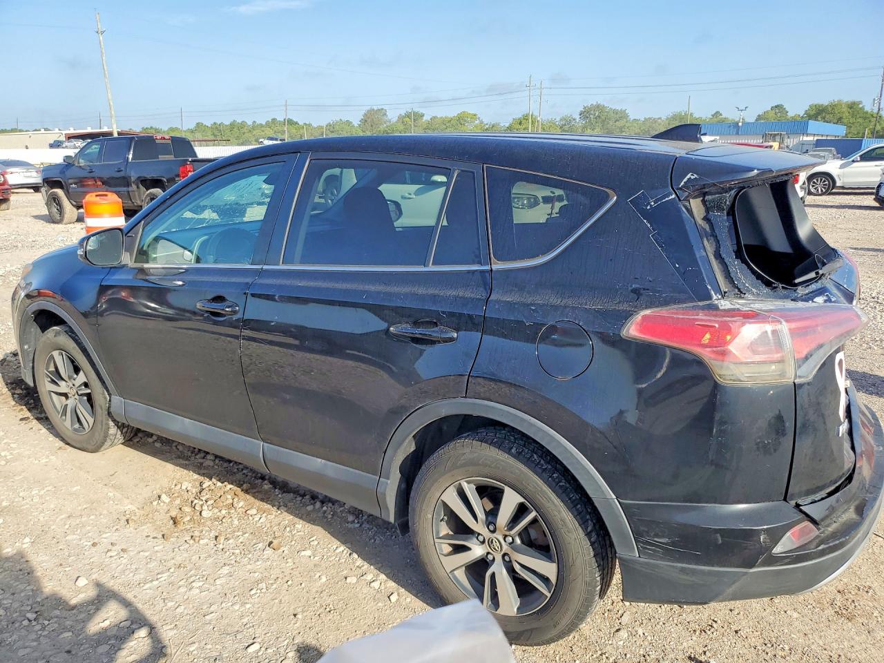 2018 TOYOTA RAV4 XLE — снимка 2