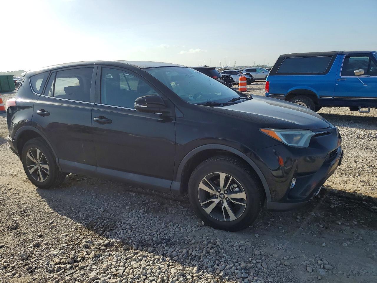 2018 TOYOTA RAV4 XLE — снимка 4