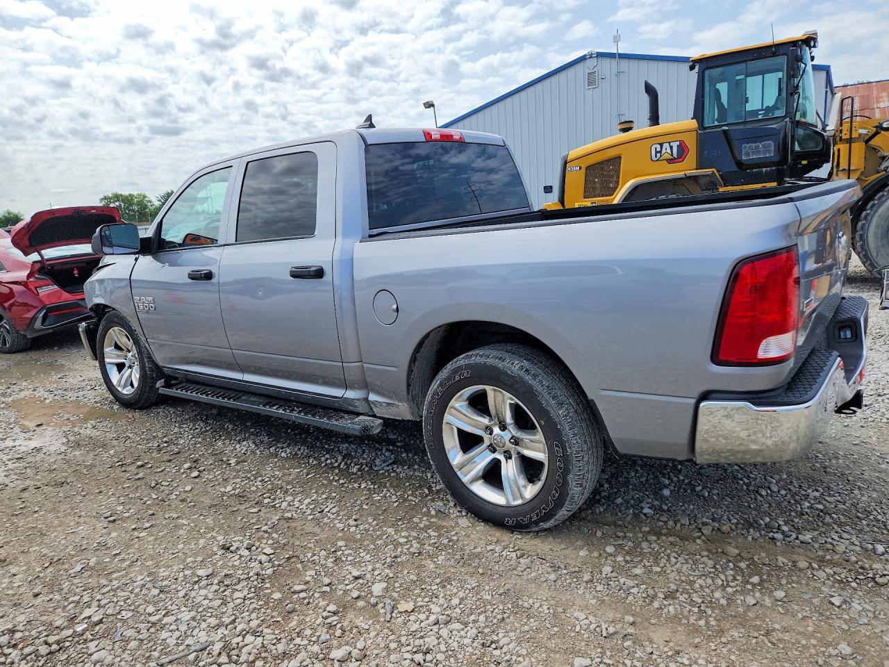 2022 RAM 1500 CLASSIC SLT — снимка 2