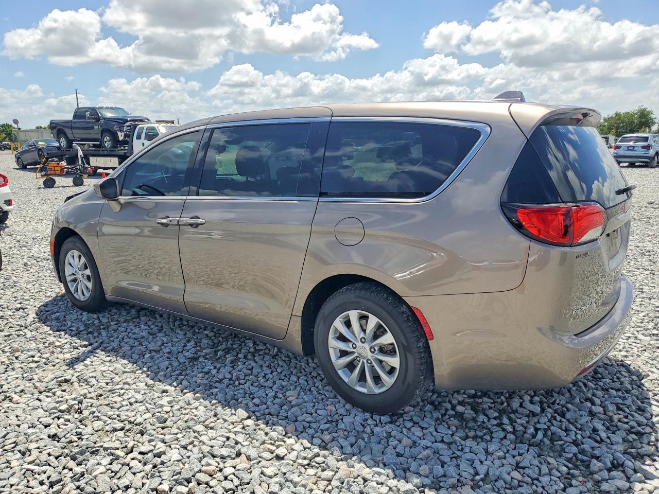 2018 CHRYSLER PACIFICA TOURING PLUS — снимка 2