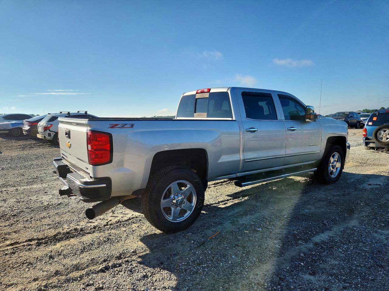 2015 CHEVROLET SILVERADO C2500 HEAVY DUTY LTZ — снимка 3