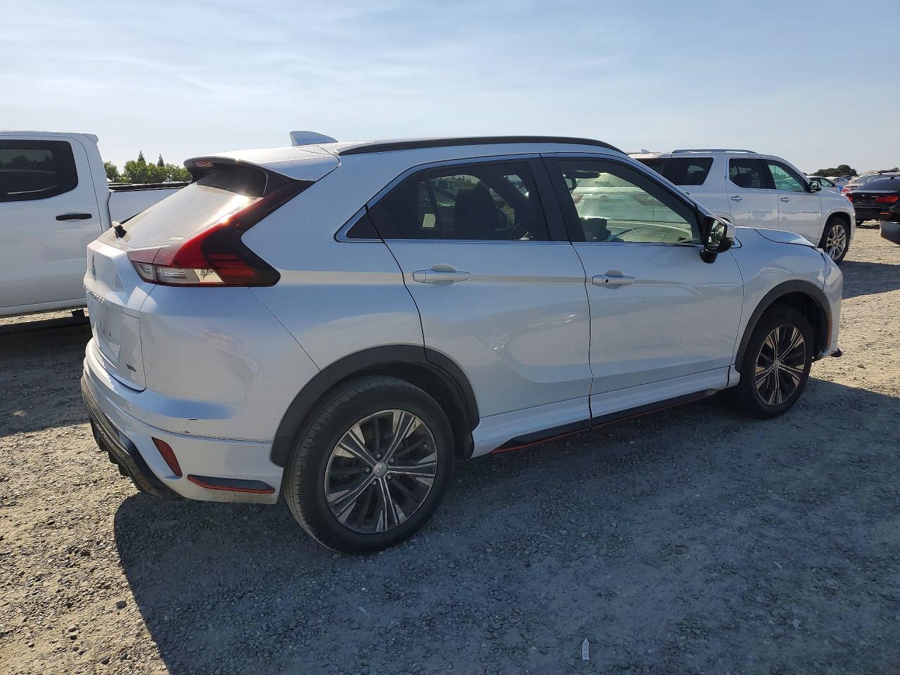 2022 MITSUBISHI ECLIPSE CROSS SE — снимка 3