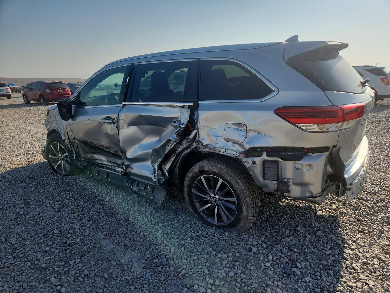 2017 TOYOTA HIGHLANDER XLE — снимка 2