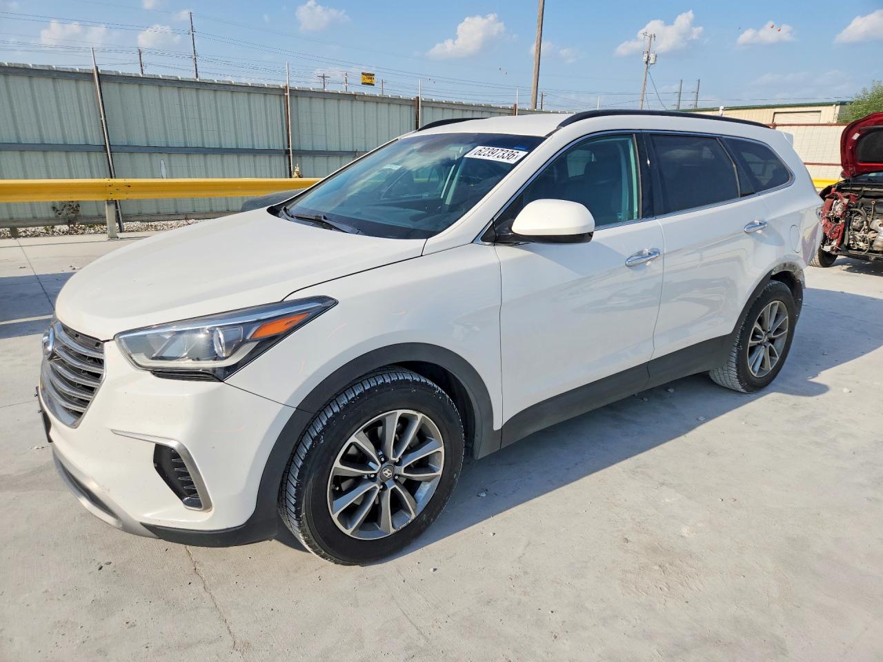 2017 HYUNDAI SANTA FE SE