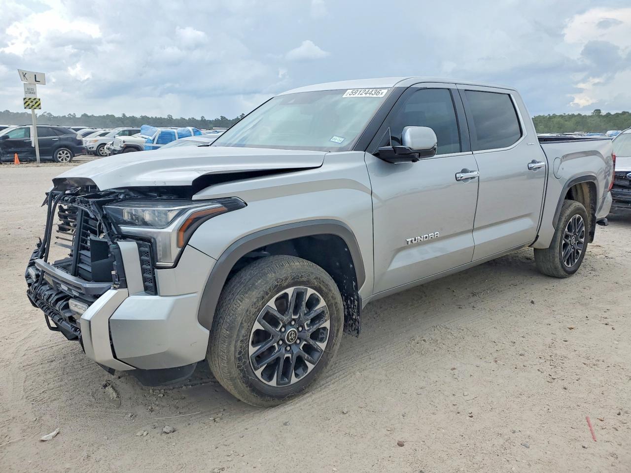 2024 TOYOTA TUNDRA CREWMAX LIMITED