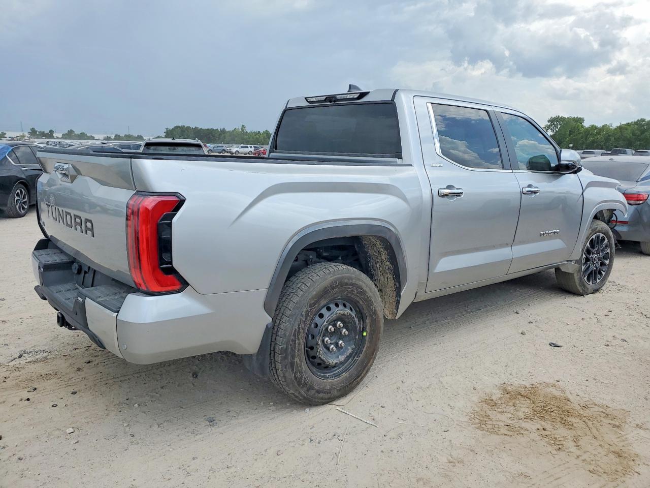 2024 TOYOTA TUNDRA CREWMAX LIMITED — снимка 3