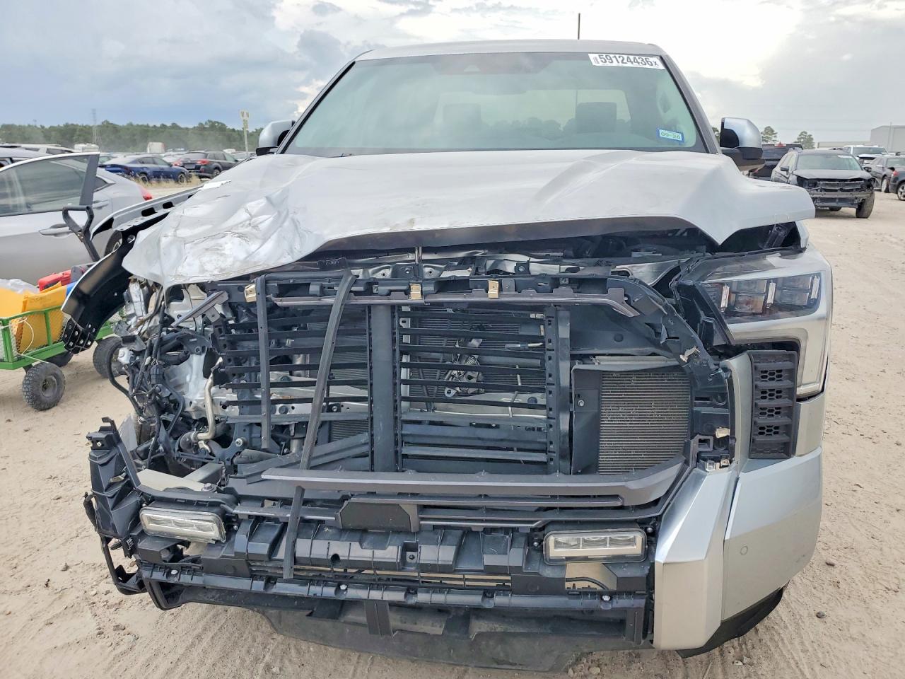 2024 TOYOTA TUNDRA CREWMAX LIMITED — снимка 5