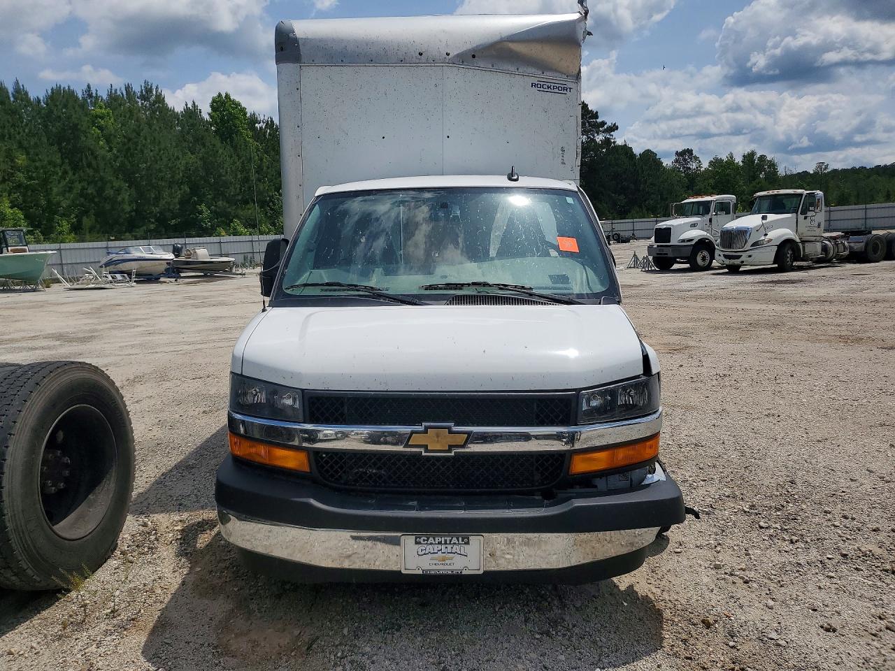 2025 CHEVROLET EXPRESS G4500 — снимка 5