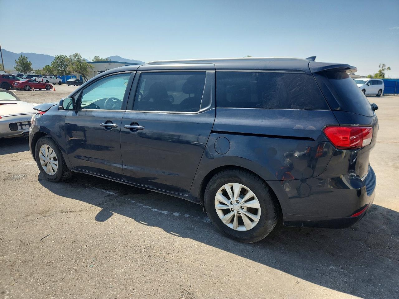 2016 KIA SEDONA — снимка 2