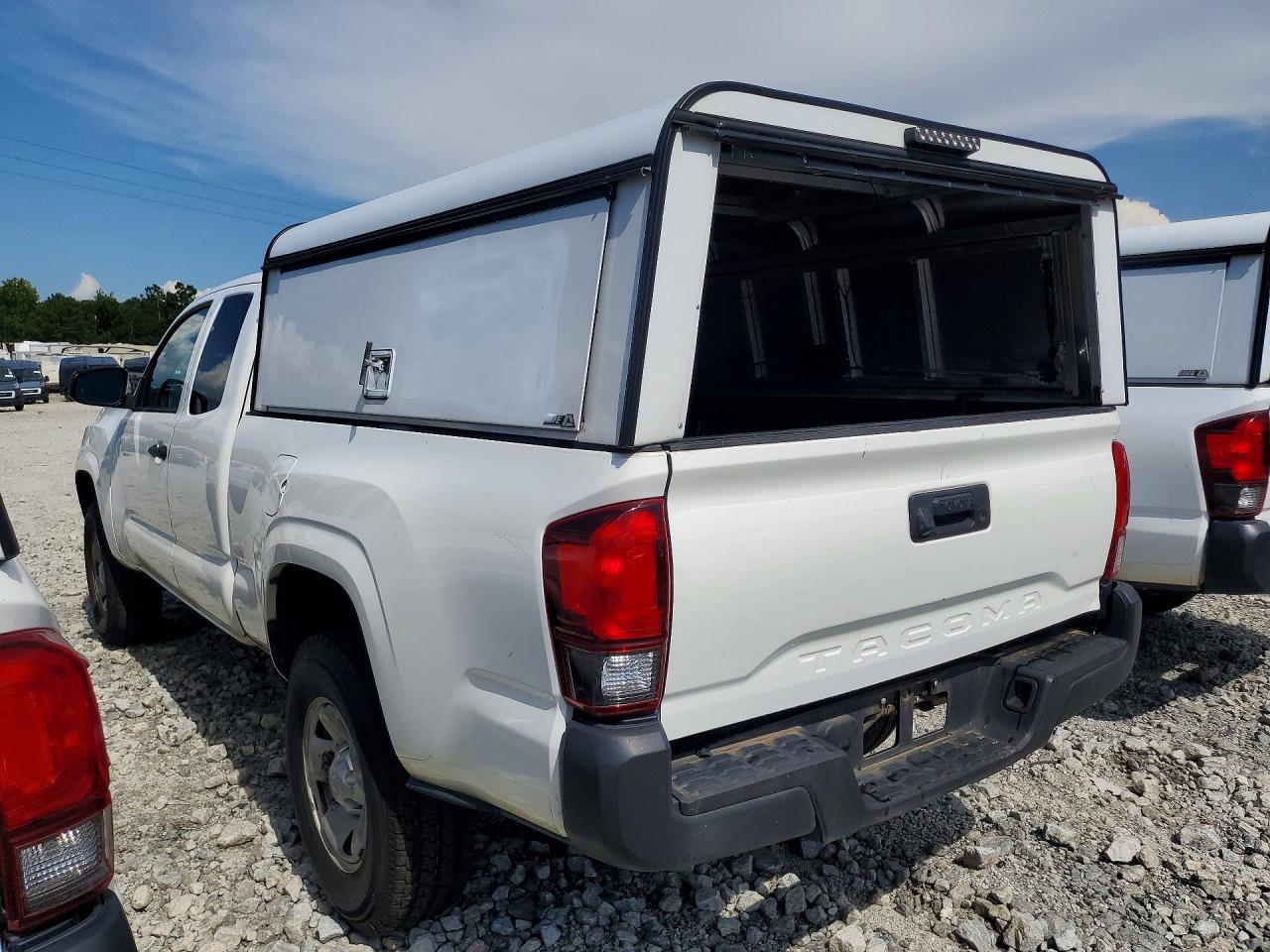 2020 TOYOTA TACOMA SR — снимка 2