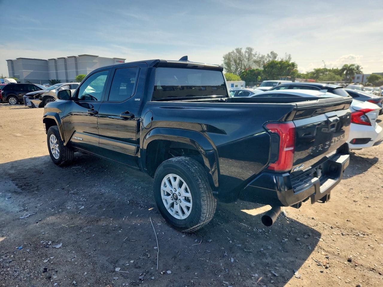 2024 TOYOTA TACOMA SR5 — снимка 2