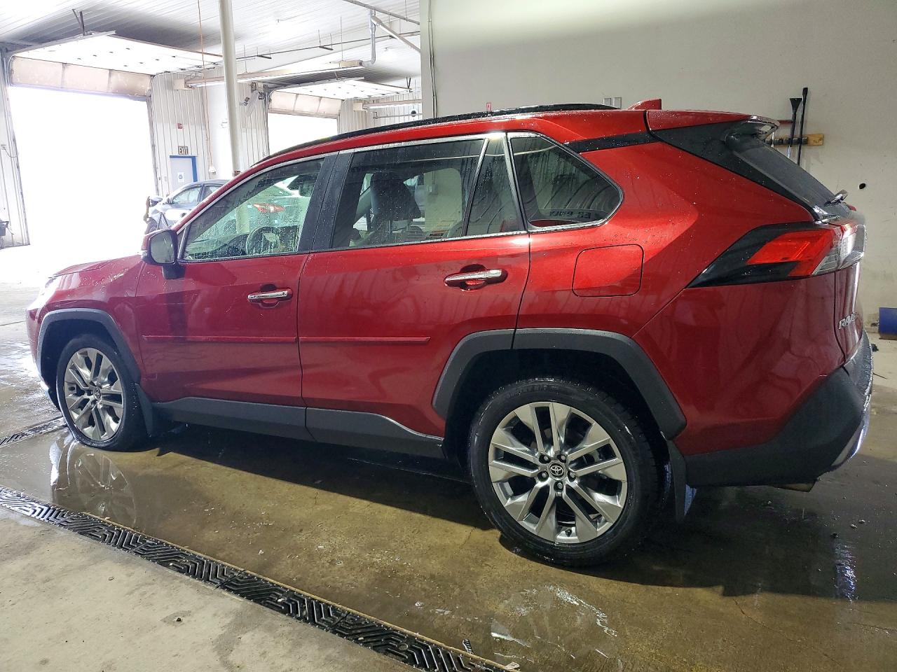 2020 TOYOTA RAV4 LIMITED — снимка 2