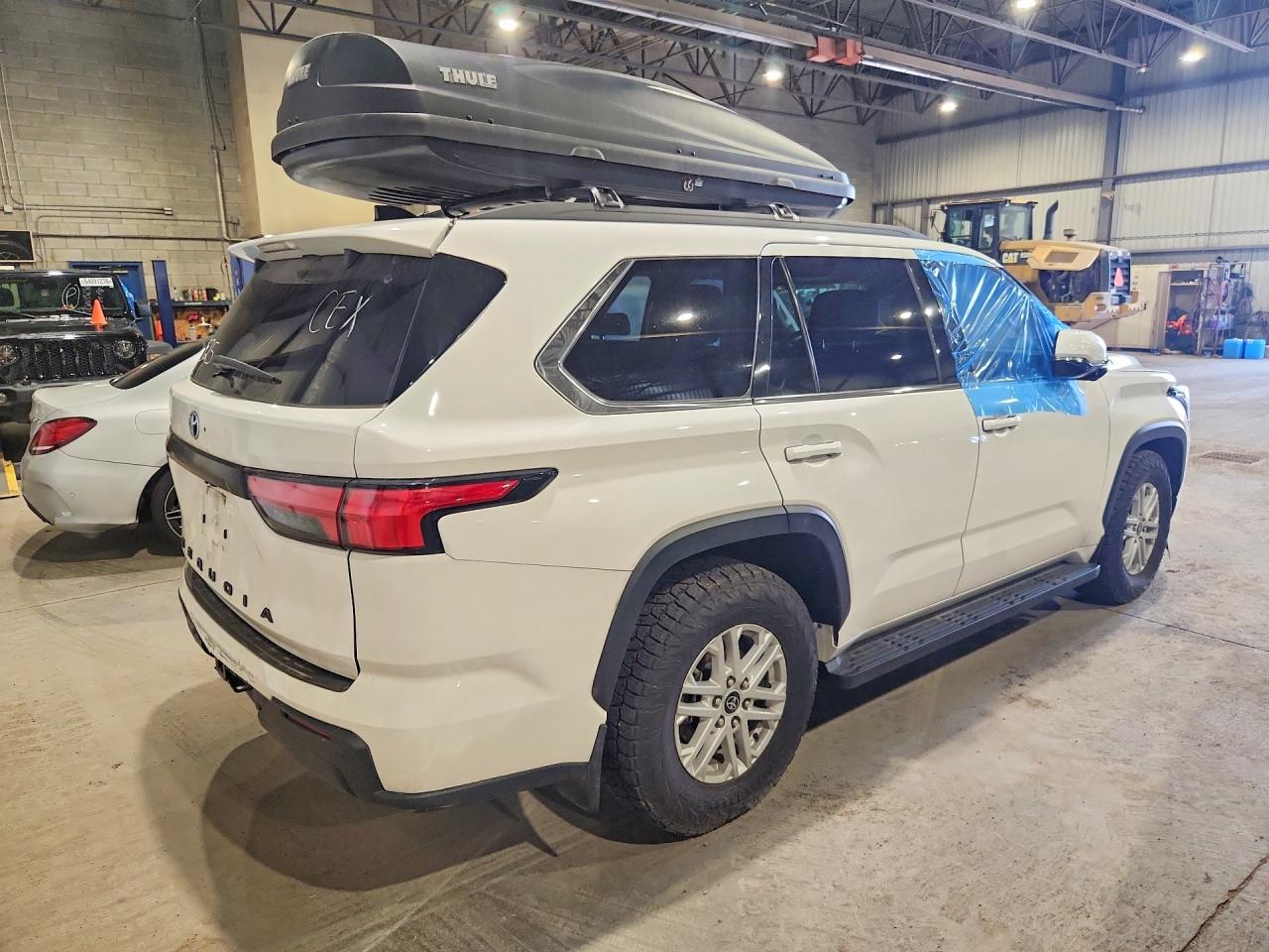 2023 TOYOTA SEQUOIA SR5 — снимка 3